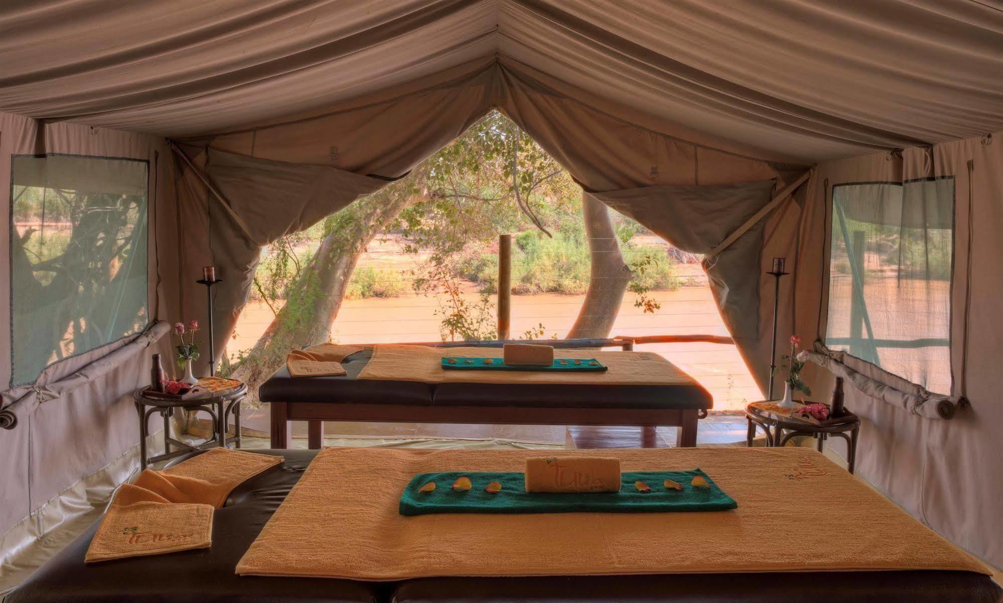 Sarova Shaba Game Lodge Archers Post Luaran gambar