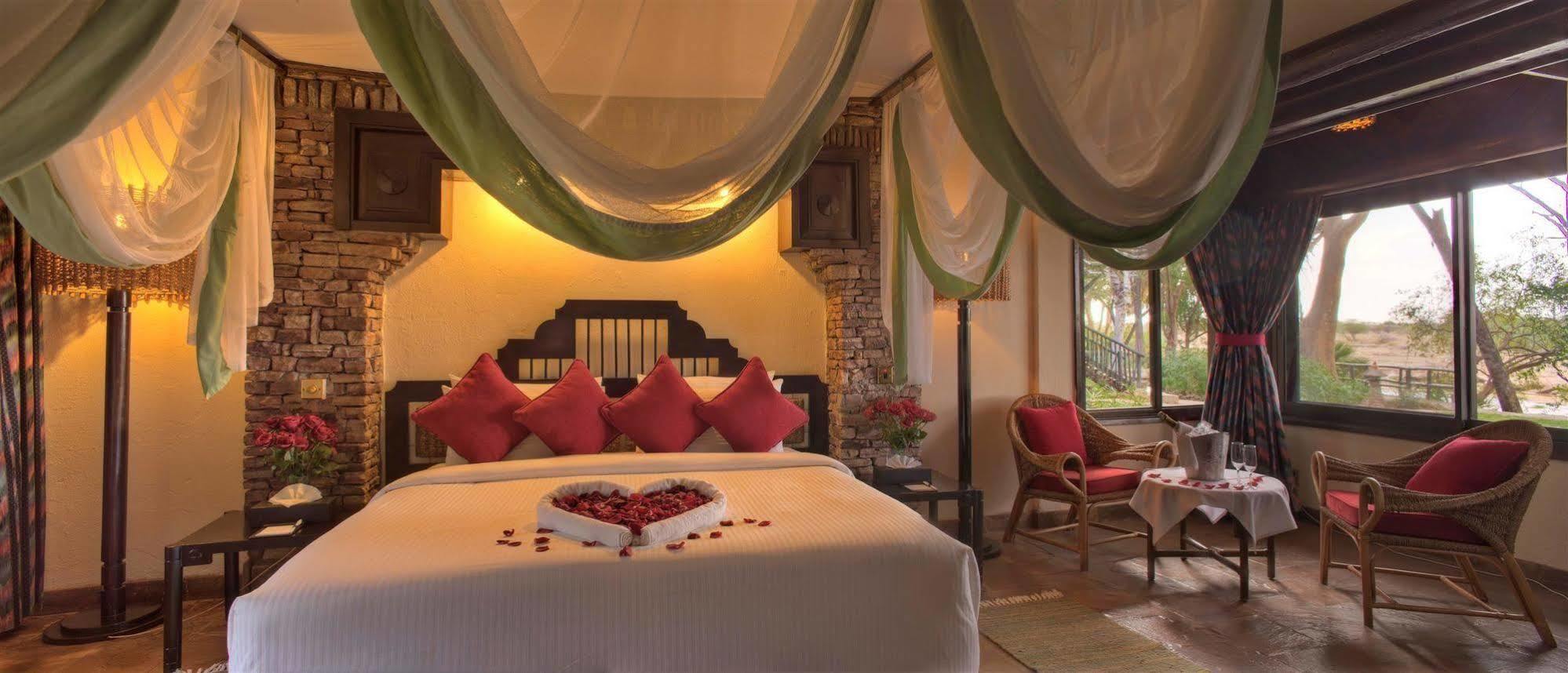 Sarova Shaba Game Lodge Archers Post Luaran gambar