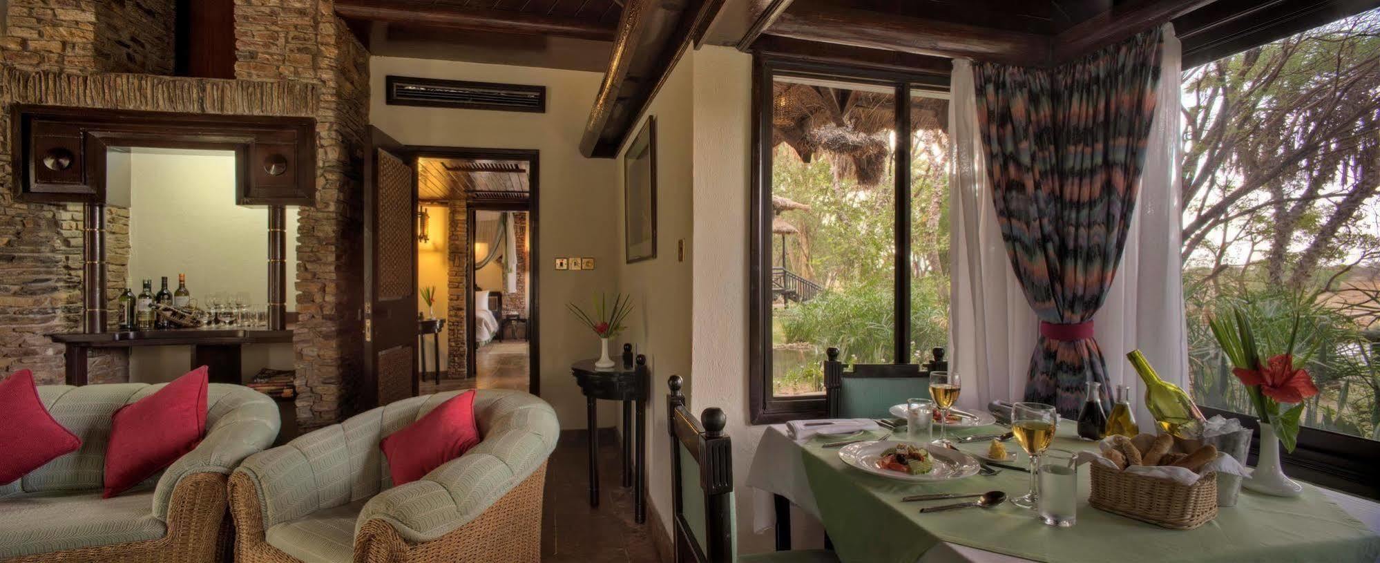 Sarova Shaba Game Lodge Archers Post Luaran gambar
